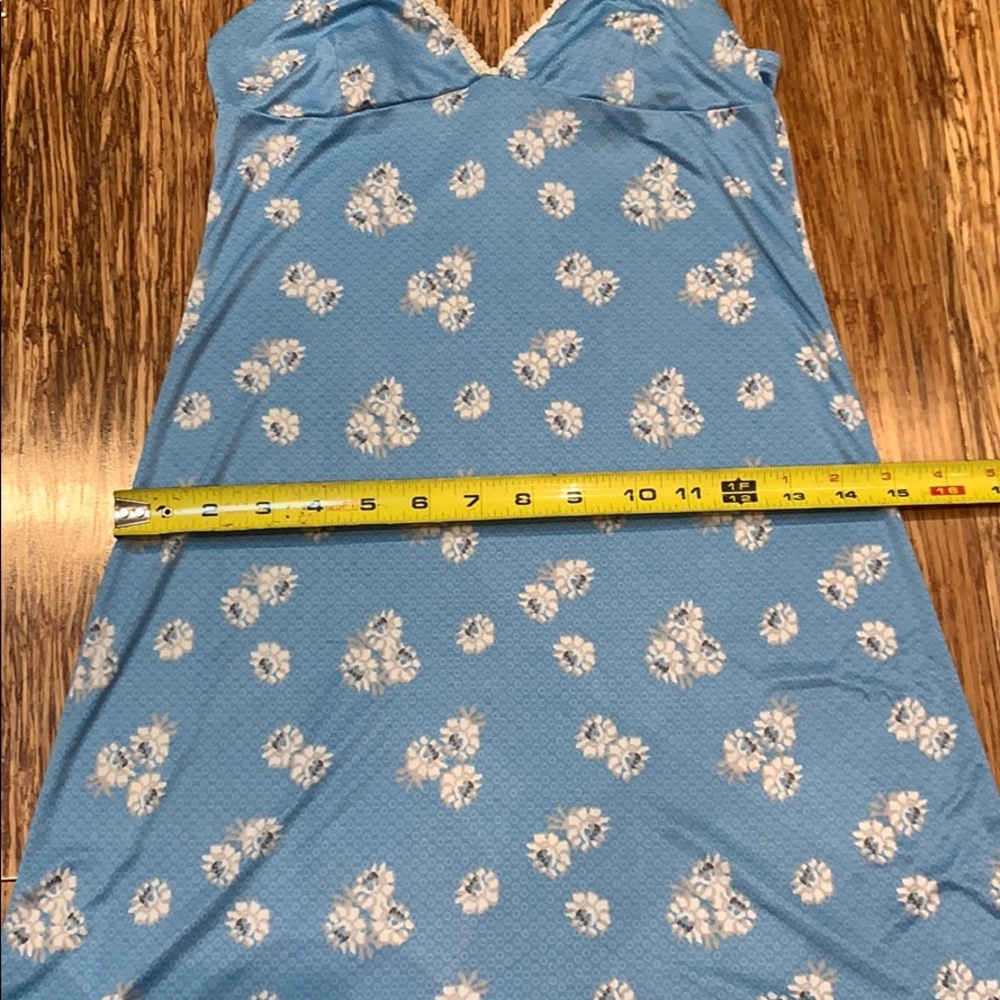 Old Navy intimates light blue satin floral lace trim nightgown size XS - Picture 4 of 6